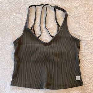 Vuori Ribbed Crop Tank